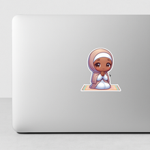 Charger l&#39;image dans la galerie, &quot;Petit cœur en prière&quot; – Le sticker qui parle à l’âme 💖
